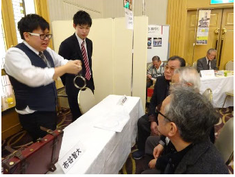 テーブルマジック　千円が１万円に…わかりました？